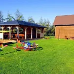 Amber Letniskowe 山林小屋