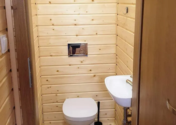 Amber Letniskowe Alojamento de Turismo Selvagem Lubiatowo (Pomerania)