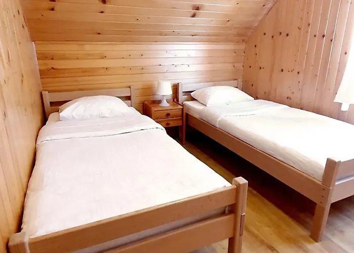 Alojamento de Turismo Selvagem Amber Letniskowe Lubiatowo (Pomerania)